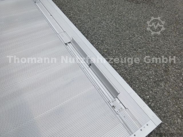 Box van RENAULT NEW Master 2025 Koffer mit BÄR Ladebordwand