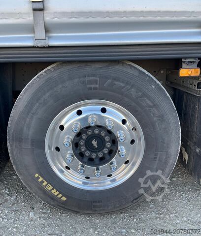 Auflieger mit Pritsche & Plane Schmitz Cargobull SCS 24/L 13,62 EB  SCB S3 Alcoa 2x Lift