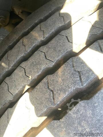 Auflieger mit Pritsche & Plane Schmitz Cargobull SCS 24/L 13,62 EB  SCB S3 Alcoa 2x Lift