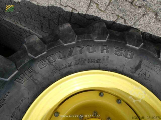 John Deere 6195R John Deere 6195R