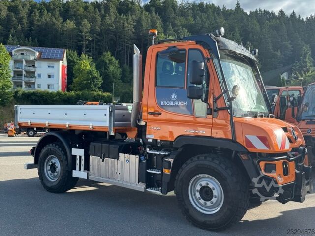 Mercedes-Benz U219 Mercedes-Benz U219