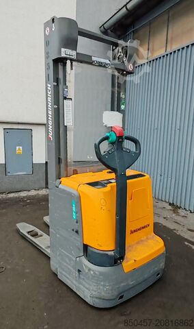 Pallet Stackers Jungheinrich EJC 214