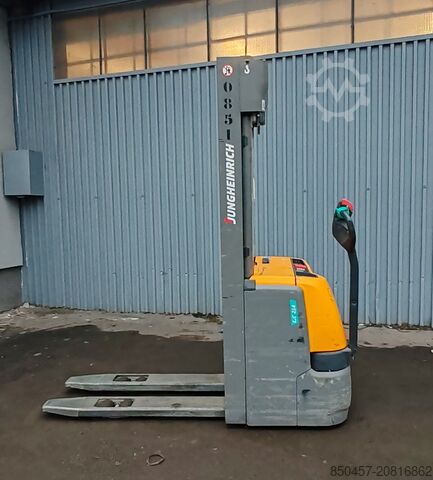 Palettenstapler Jungheinrich EJC 214