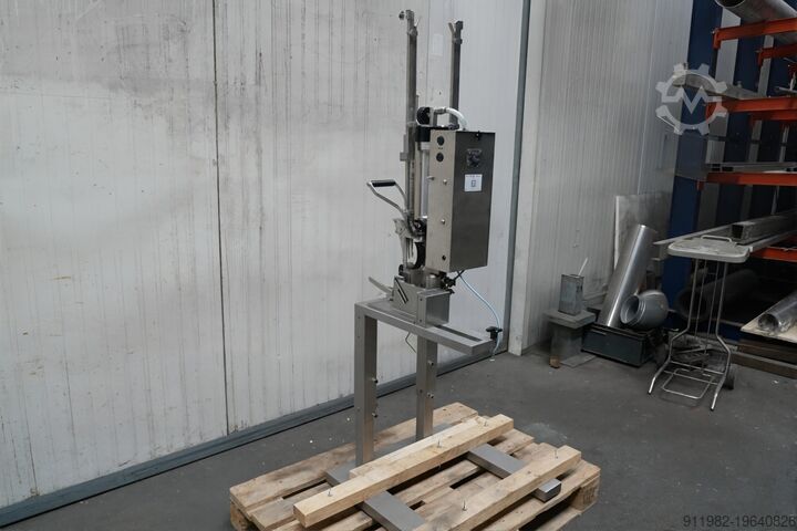 Fleischverarbeitungsmaschine TIPPER TIE Clippeuse  KDC VT 400