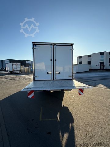 Kühltransporter IVECO Daily 70C18 Kühlkoffer Ladebordwand