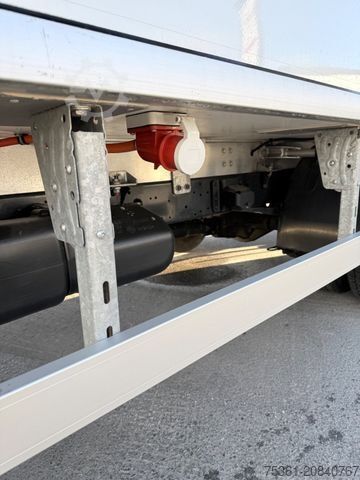 Kühltransporter IVECO Daily 70C18 Kühlkoffer Ladebordwand