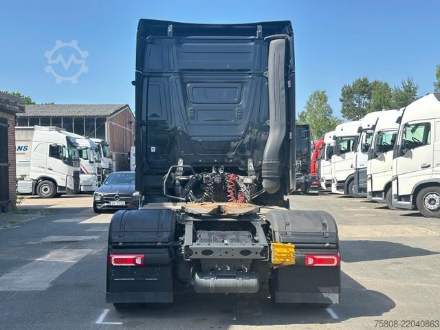 Standard tractor unit MERCEDES-BENZ Actros 1848 Big Space 2 Tanks Retarder PPC Solos