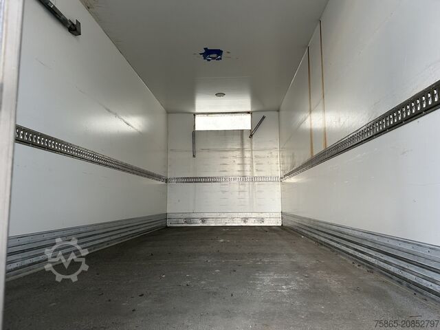 Koffer DAF FA LF 55 210 EEV / 14 Ton / Isolated Box / Load...