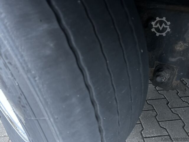 Schiebeplanen Krone Profi Liner / Curtainside / VALX Drum / NL Trailer