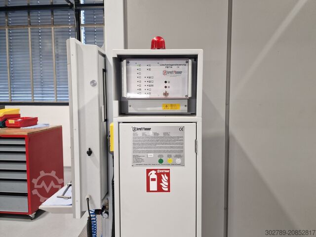 Universal-Bearbeitungszentrum Mori Seiki 