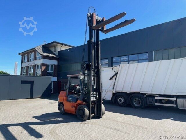 Van Toyota 7FGCU55 Triplex-Mast / 5tonnen