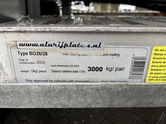 Car transporter Mercedes-Benz Vario 612 D / Car - Machine Transporter 570 cm ...