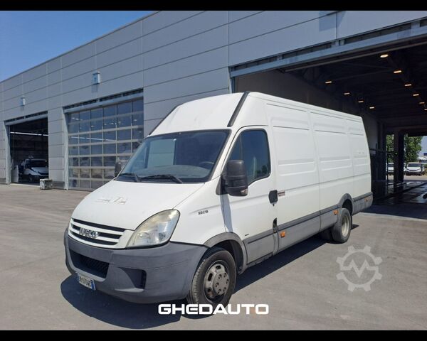 Minibus IVECO DAILY 35 - DAILY 35/A
