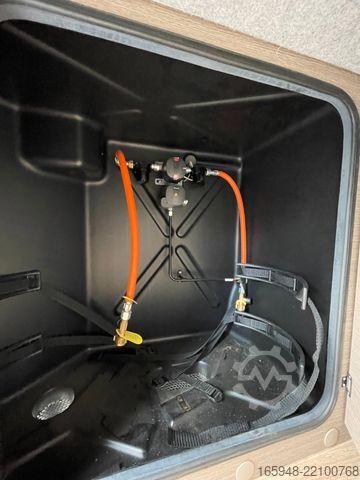 Kastenwagen Wohnmobil / Campervan PÖSSL Roadcruiser Revolution | XL-Dach | Hubbett | AHK
