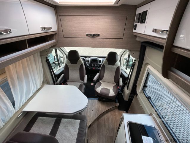 Kastenwagen Wohnmobil / Campervan PÖSSL Roadcruiser Revolution | XL-Dach | Hubbett | AHK