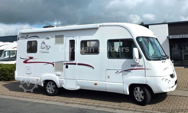 Integriertes Wohnmobil RAPIDO 986F M - Festbett/Hubbett -  - Solar
