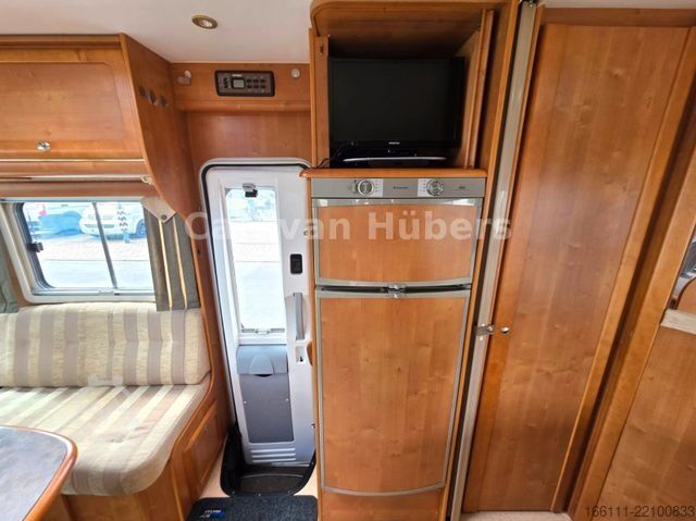 Integriertes Wohnmobil RAPIDO 986F M - Festbett/Hubbett -  - Solar