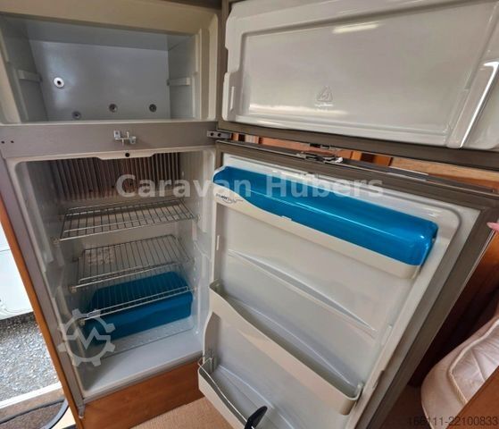 Integriertes Wohnmobil RAPIDO 986F M - Festbett/Hubbett -  - Solar