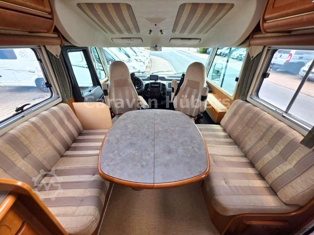 Integriertes Wohnmobil RAPIDO 986F M - Festbett/Hubbett -  - Solar