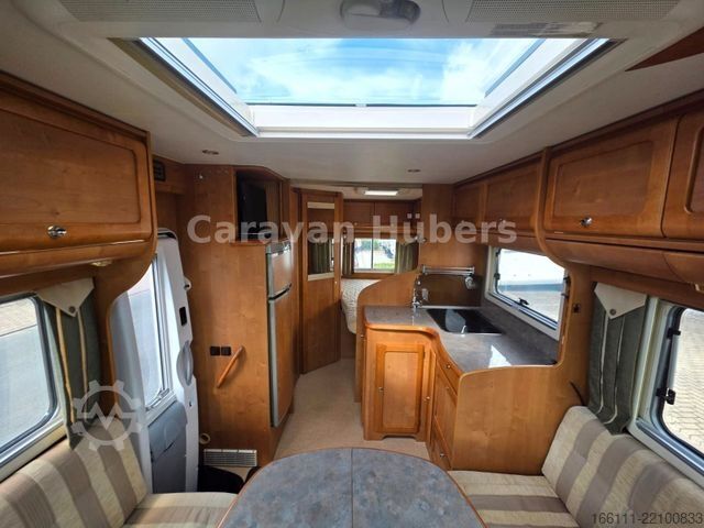 Integriertes Wohnmobil RAPIDO 986F M - Festbett/Hubbett -  - Solar