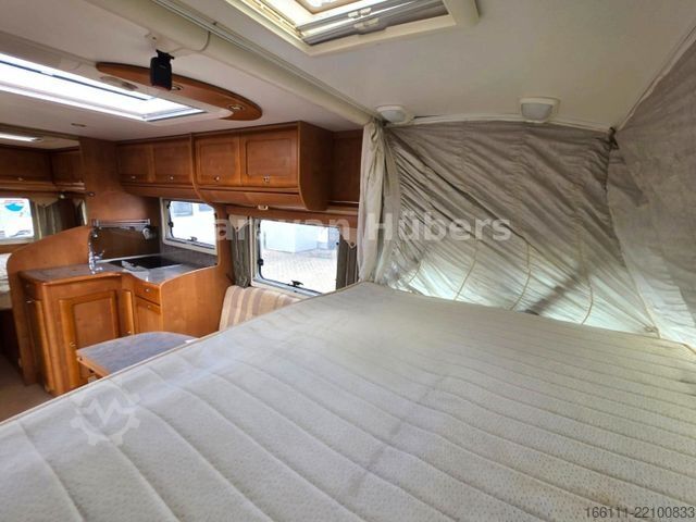 Integriertes Wohnmobil RAPIDO 986F M - Festbett/Hubbett -  - Solar