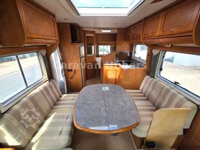 Integriertes Wohnmobil RAPIDO 986F M - Festbett/Hubbett -  - Solar