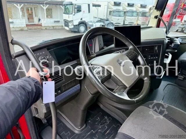 Standard-SZM Volvo FH 500 Globetrotter/Kipphydraulik/ADR/Euro6e