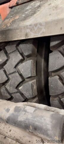 Heavy Forklift - Diesel SMV SMV16-1200C