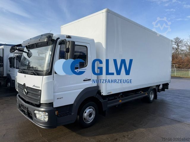 Box van MERCEDES-BENZ ATEGO 821 L Koffer 6,10 m LBW BÄR 1 T*2 X AHK