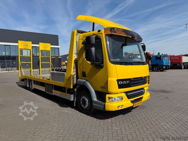 Autotransporter DAF LF 45 Machinetransporter Hydraulic ramps 48.000 km