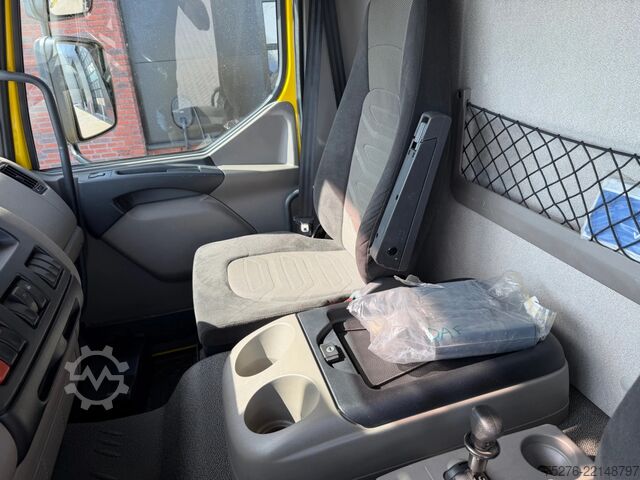 Autotransporter DAF LF 45 Machinetransporter Hydraulic ramps 48.000 km