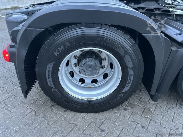 Standard tractor Mercedes-Benz Actros L 2542 Gigaspace 6x2 / 434 dkm / NL Truc...