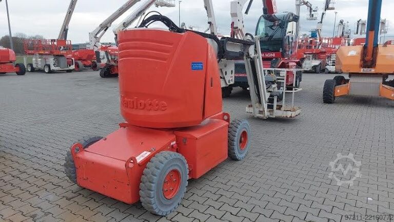 Articulated boom lift Haulotte HA12 IP