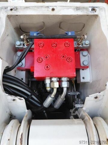 Aerial platform Teupen LEO 21 GT