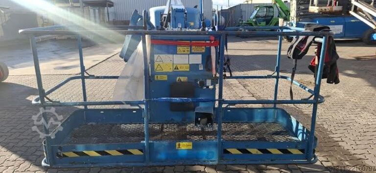 Telescopic boom lift Genie S-85