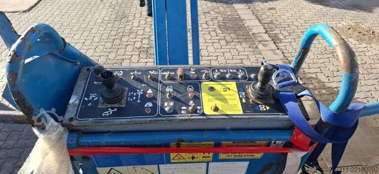 Telescopic boom lift Genie S-85