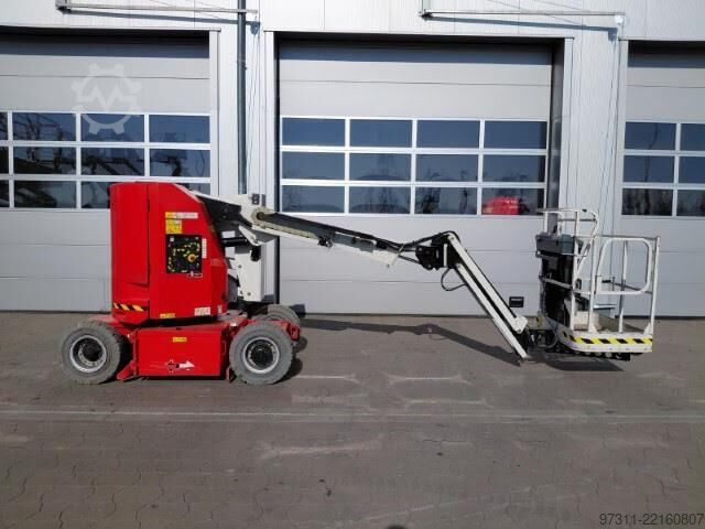 Articulated boom lift JLG E300AJP