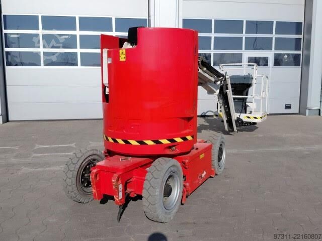 Articulated boom lift JLG E300AJP