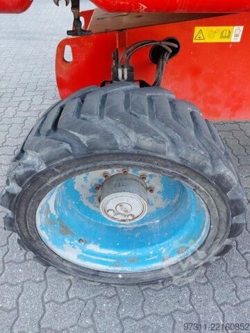 Telescopic boom lift Genie S-65