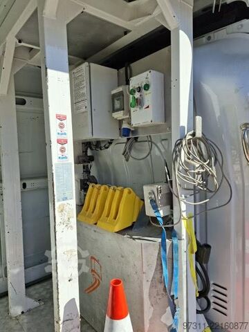 Truck aerial platform France Elevateur 142 TPFC / RENAULT MASTER