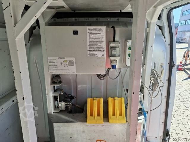 Truck aerial platform France Elevateur 142 TPFC / RENAULT MASTER