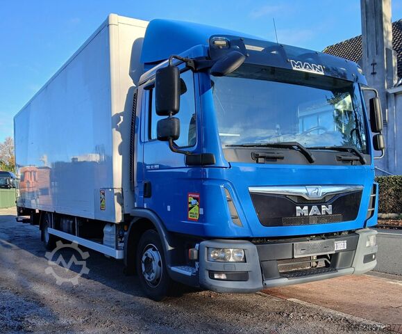 Box body + tail lift MAN TGL 12180 