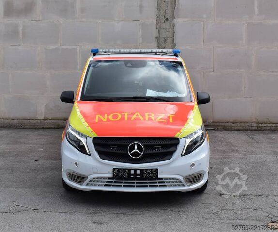 Rettungswagen Mercedes-Benz Vito 4x4 Notarzt Einsatzfahrzeug NEF