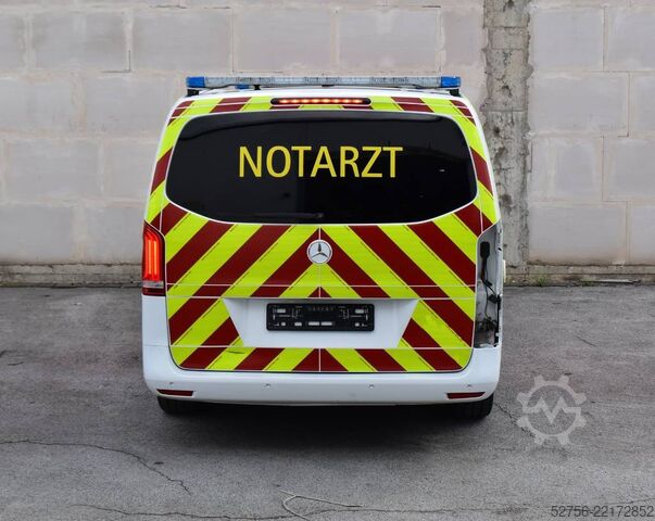 Rettungswagen Mercedes-Benz Vito 4x4 Notarzt Einsatzfahrzeug NEF