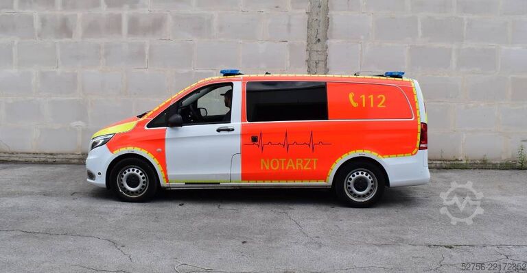Rettungswagen Mercedes-Benz Vito 4x4 Notarzt Einsatzfahrzeug NEF