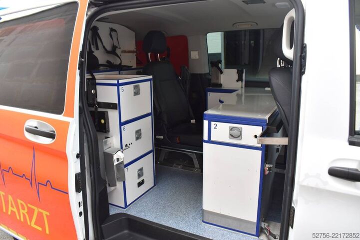 Rettungswagen Mercedes-Benz Vito 4x4 Notarzt Einsatzfahrzeug NEF