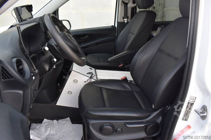 Rettungswagen Mercedes-Benz Vito 4x4 Notarzt Einsatzfahrzeug NEF