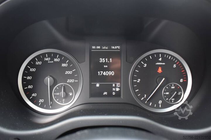 Rettungswagen Mercedes-Benz Vito 4x4 Notarzt Einsatzfahrzeug NEF