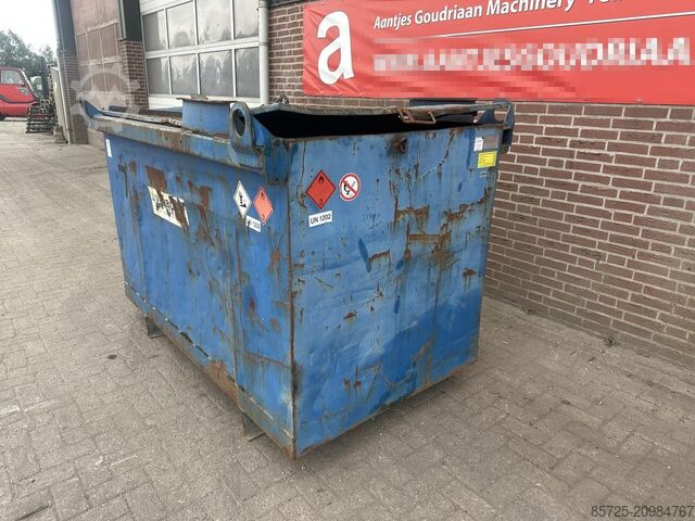 Fuel tanker  IBC 1500 liter