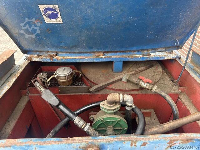 Fuel tanker  IBC 1500 liter